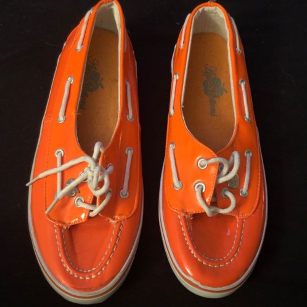 Apple Bottoms shoes